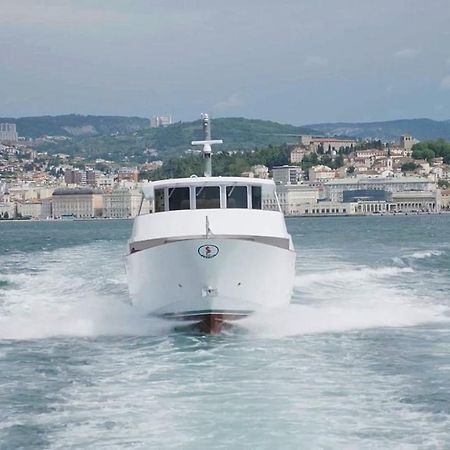 Unica Nel Cuore Storico Di Trieste Exteriör bild
